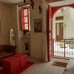 https://the-king-house.sicilyhotelsitaly.net